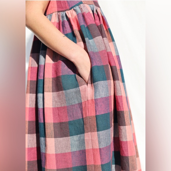 Linen check sundress - Picture 3 of 11